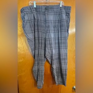 Torrid size 26 cropped trousers in a gray plaid pattern